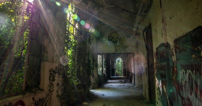 Italian paranormal stories.
