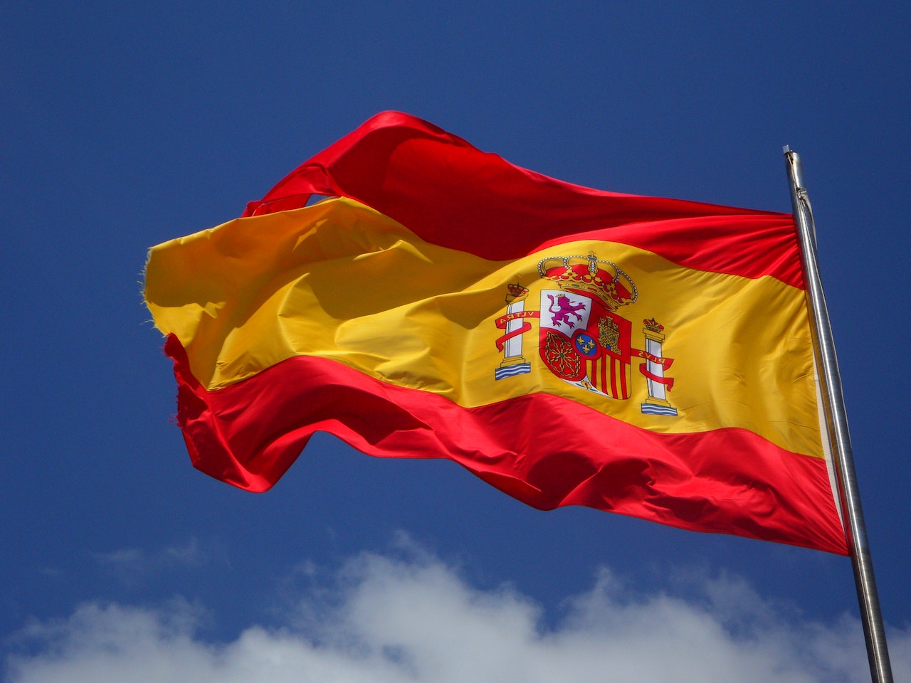 Controversy over the use of simultaneous interpretation in the Spanish Congress (source in Spanish)