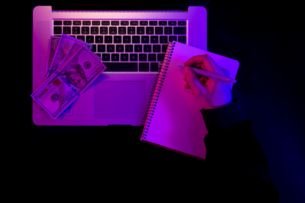 10 Online Income Hacks They Don’t Want You to Know,